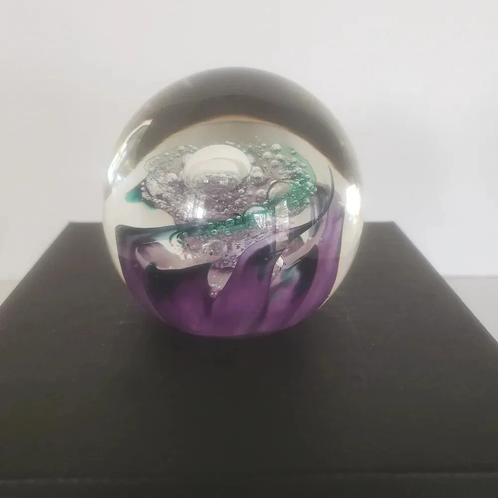 Vintage Selkirk 1997 Scottland Twilight Handmade Artglass Paperweight.